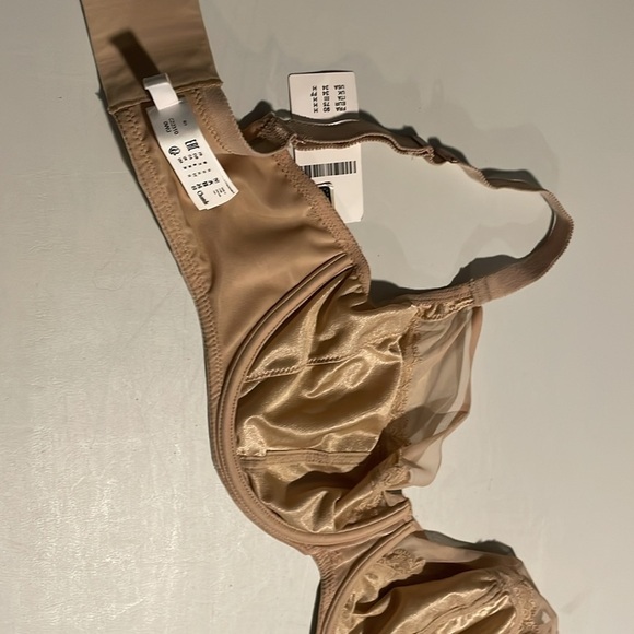 Chantelle NWT Plunge Nude Bra Lace Size 34H - Picture 2 of 7